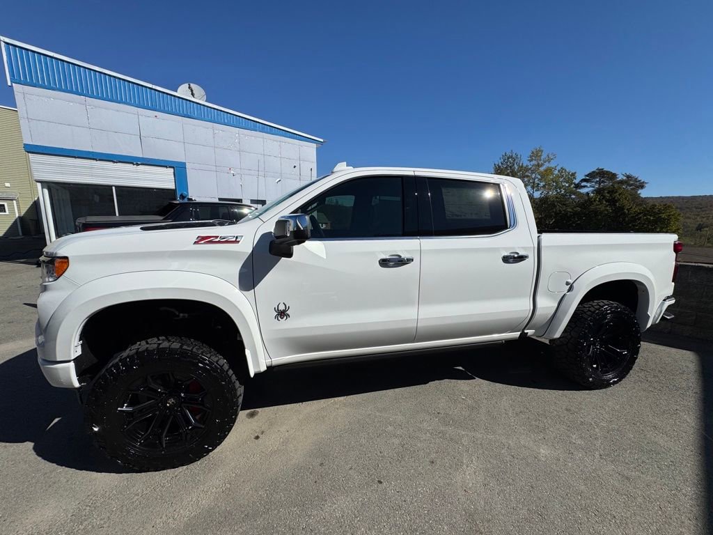 2025 Chevrolet Silverado 1500 LTZ photo 3