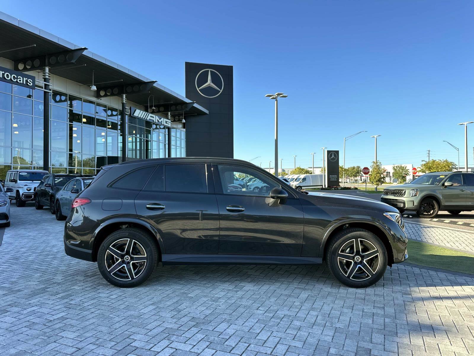 2026 Mercedes Benz GLC 300 photo 3
