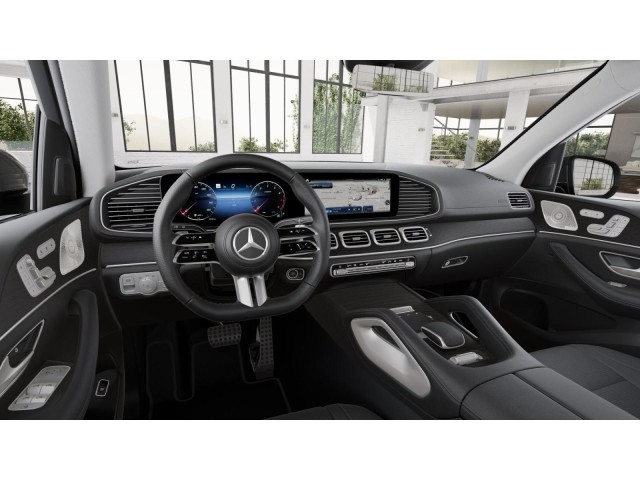 2026 Mercedes Benz GLS 450 4MATIC photo 3