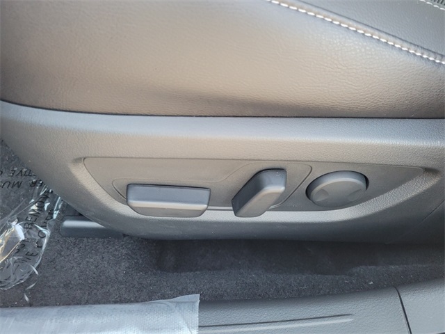 2026 Mazda CX-50 2.5 S Preferred photo 4