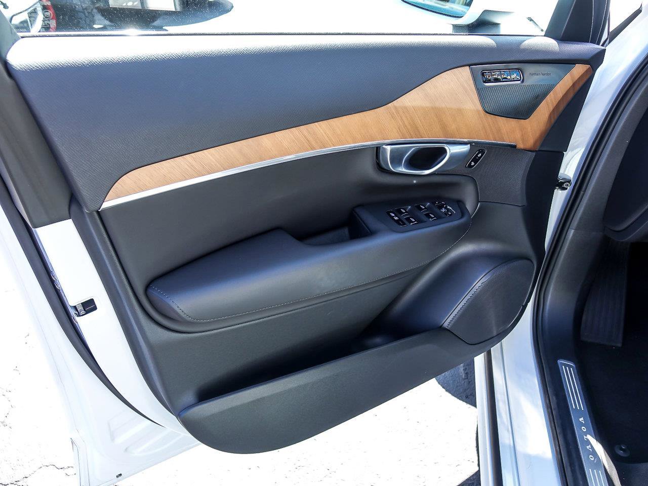 2024 VOLVO XC90 - Image 28