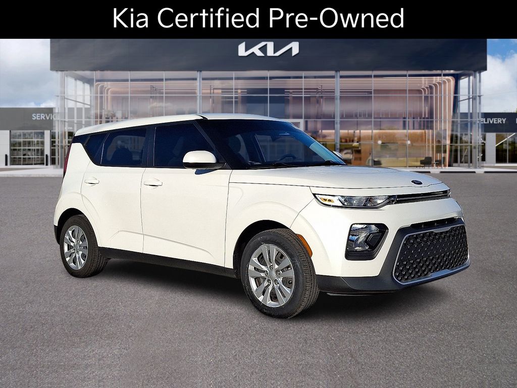 2021 Kia Soul LX's photo