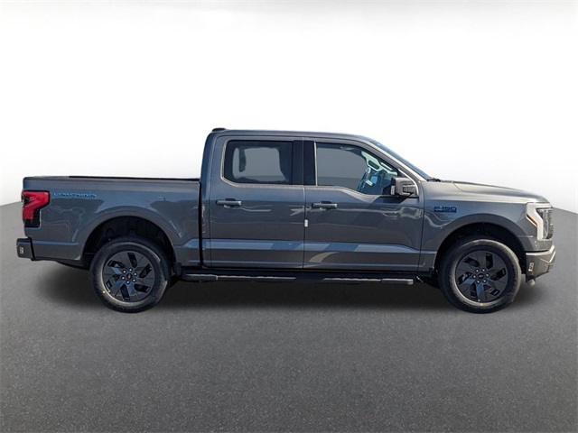 2025 Ford F-150 Lightning photo 2