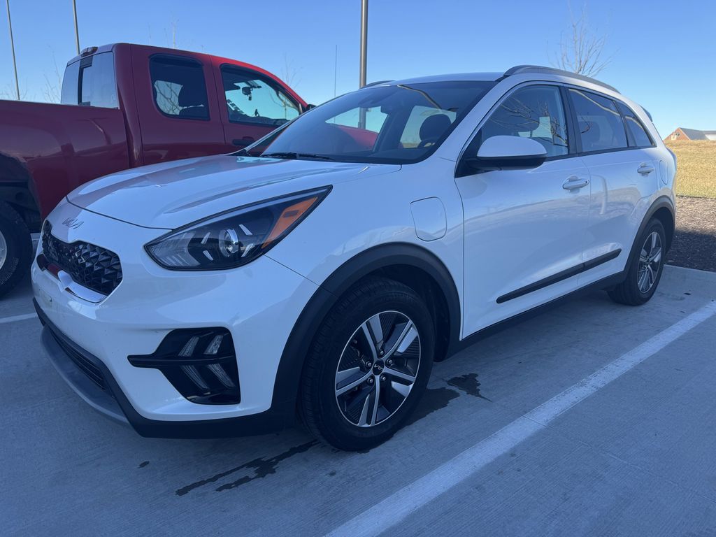 2022 Kia Niro LXS's photo