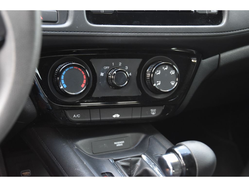 2021 Honda HR-V LX photo 28