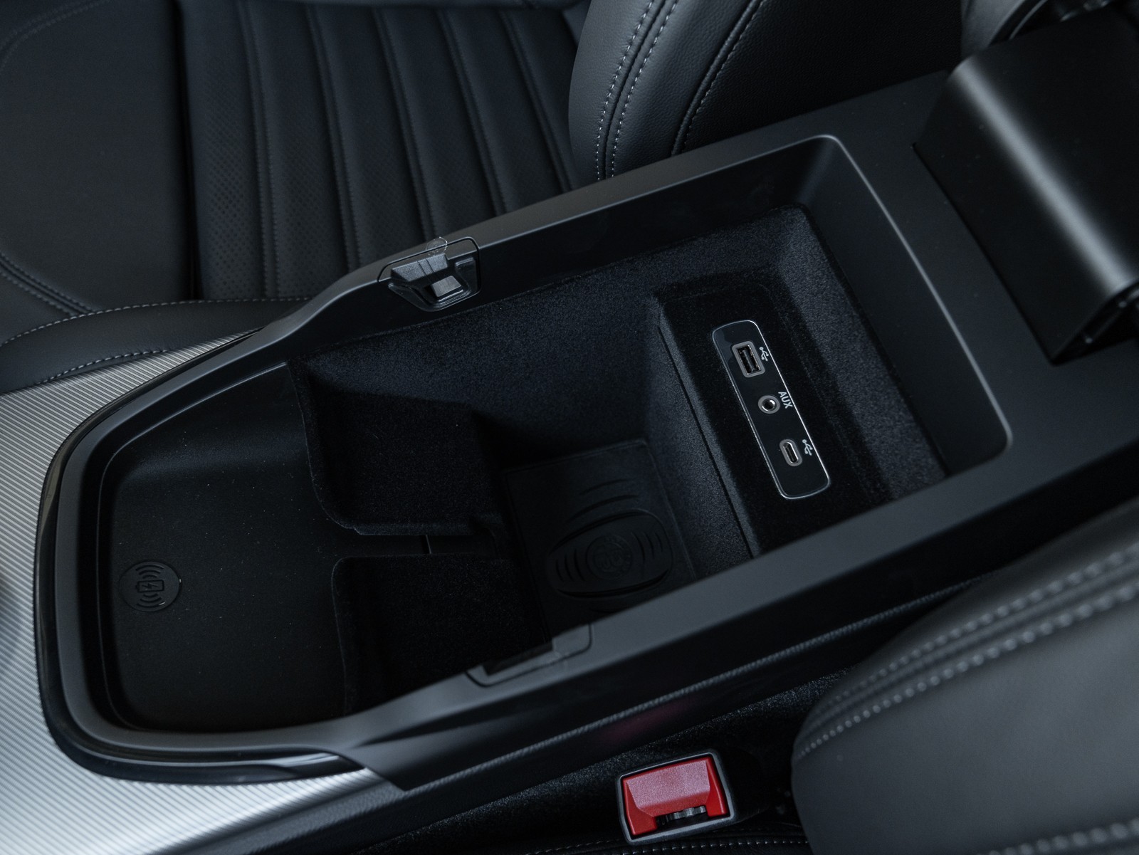 2024 Alfa Romeo Stelvio photo 41
