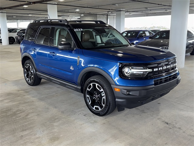 2023 Ford Bronco Sport Outer Banks photo 2