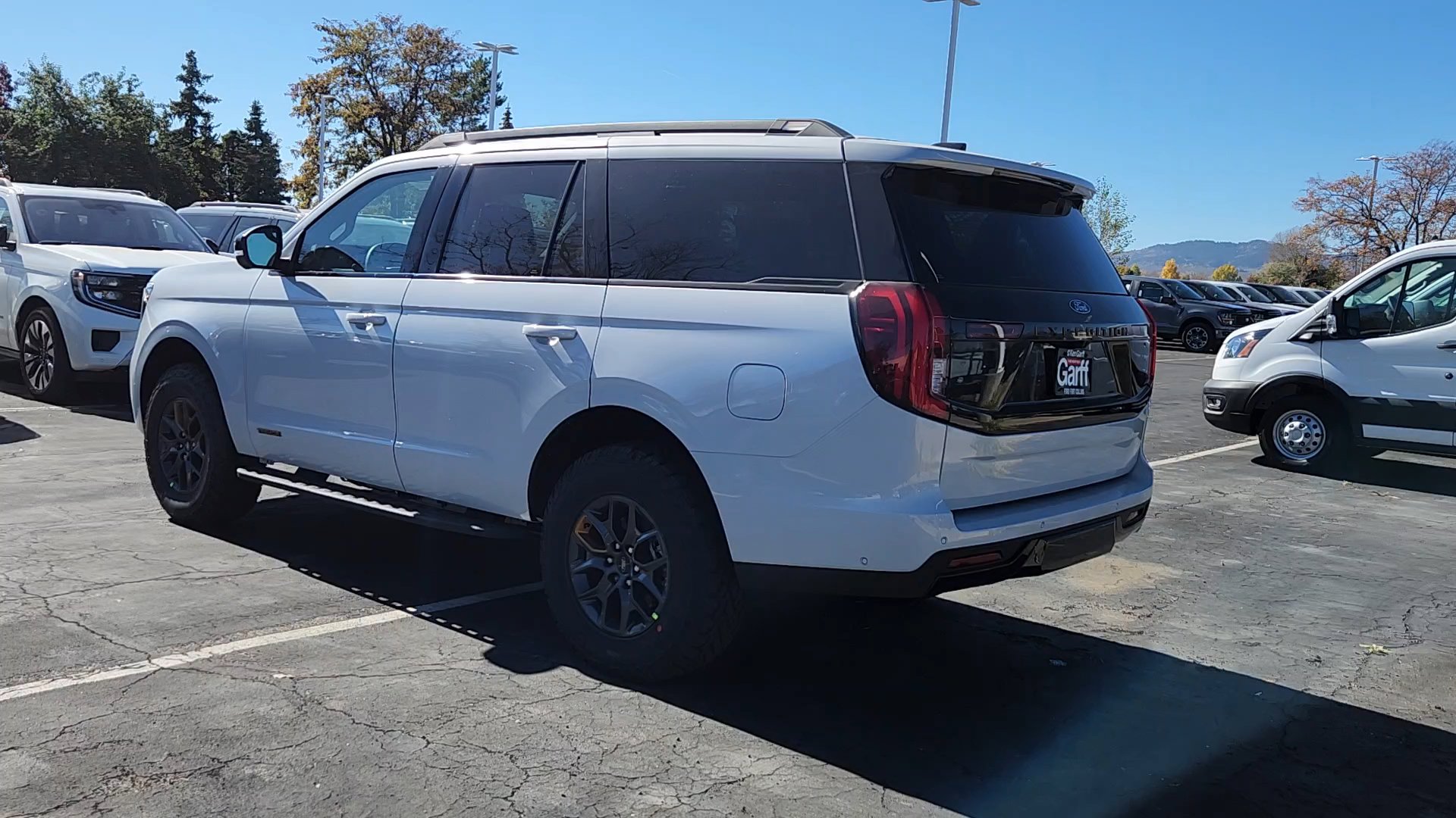 2025 Ford Expedition photo 4