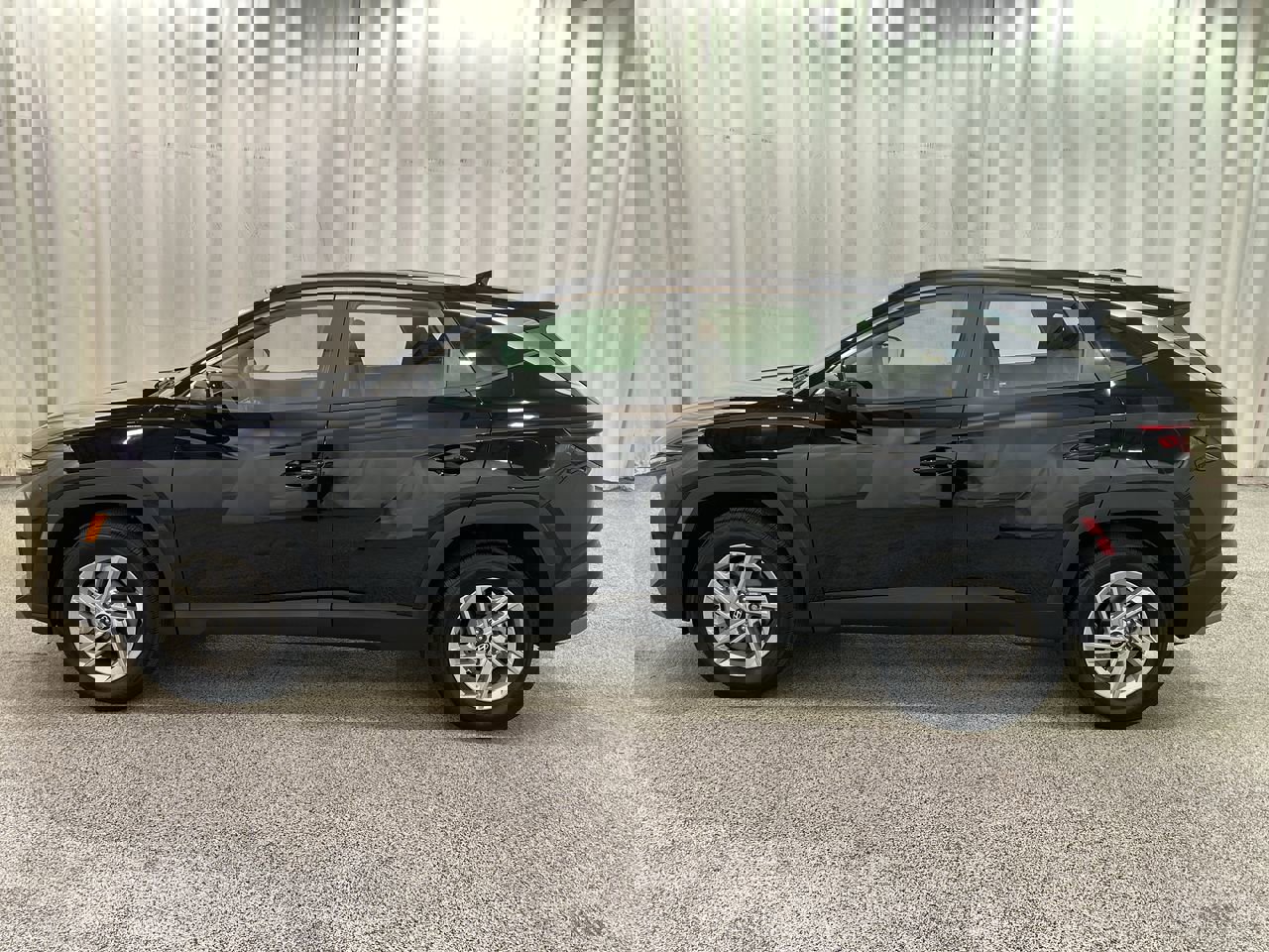 2025 Hyundai Tucson SE photo 4