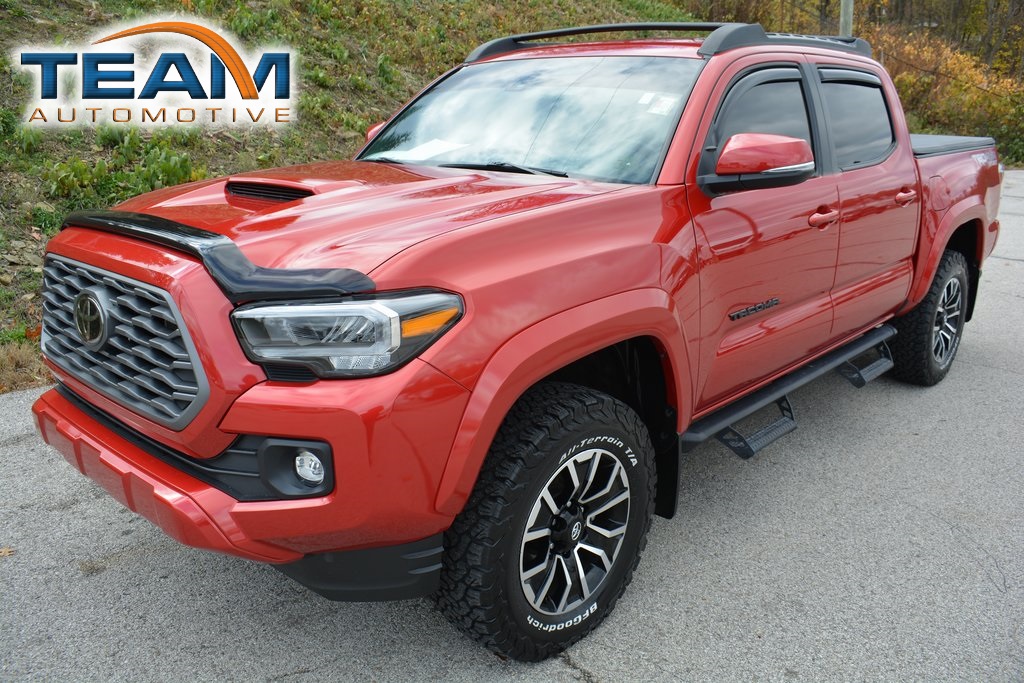 2021 Toyota Tacoma TRD Sport's photo