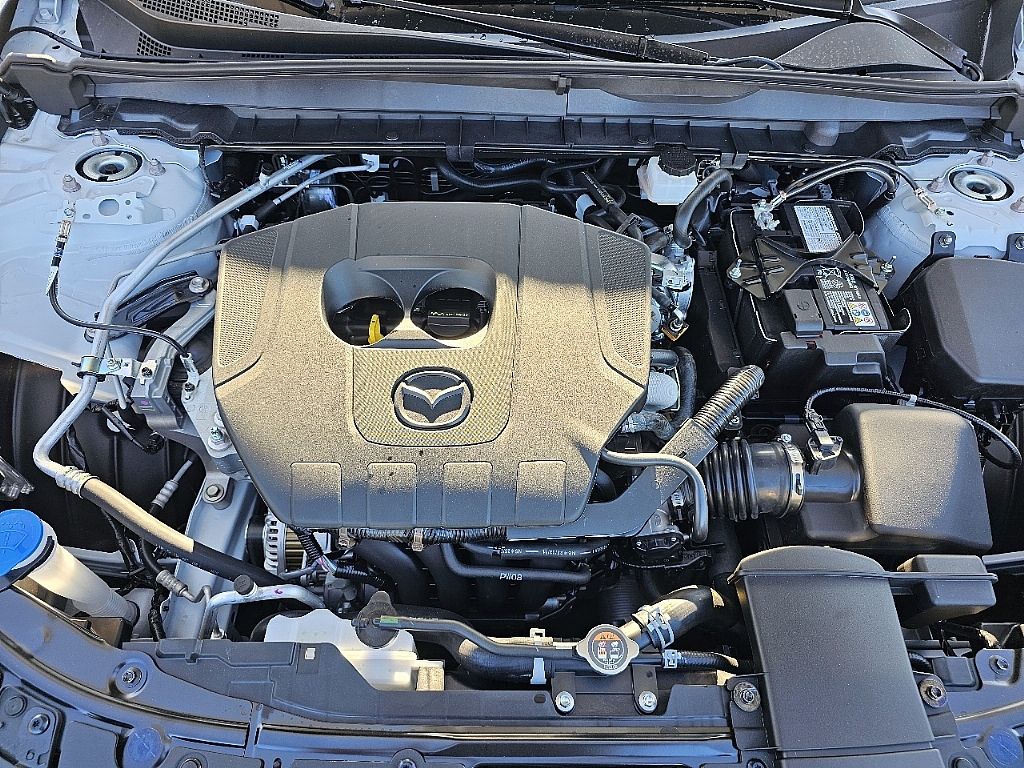 2025 Mazda CX-50 2.5 Premium Plus photo 9