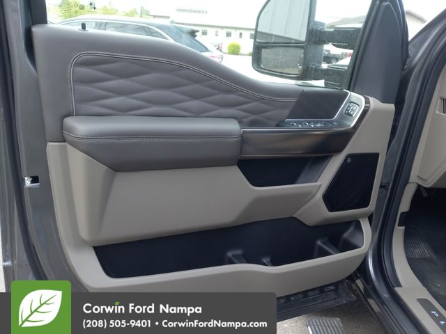 2025 Ford F-250 Platinum photo 10