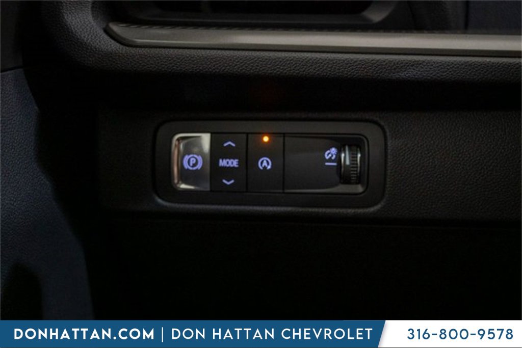 2026 Chevrolet Traverse photo 2