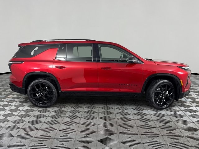 2025 Chevrolet Traverse RS photo 2
