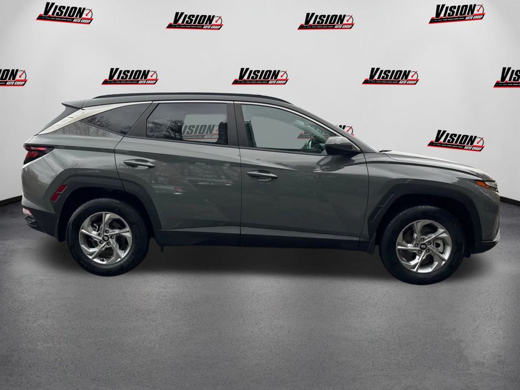 2024 Hyundai Tucson SEL photo 2