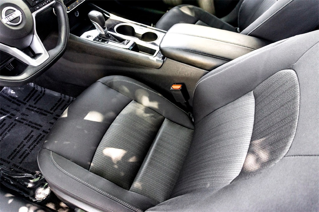 2024 Nissan Altima 2.5 SV photo 13