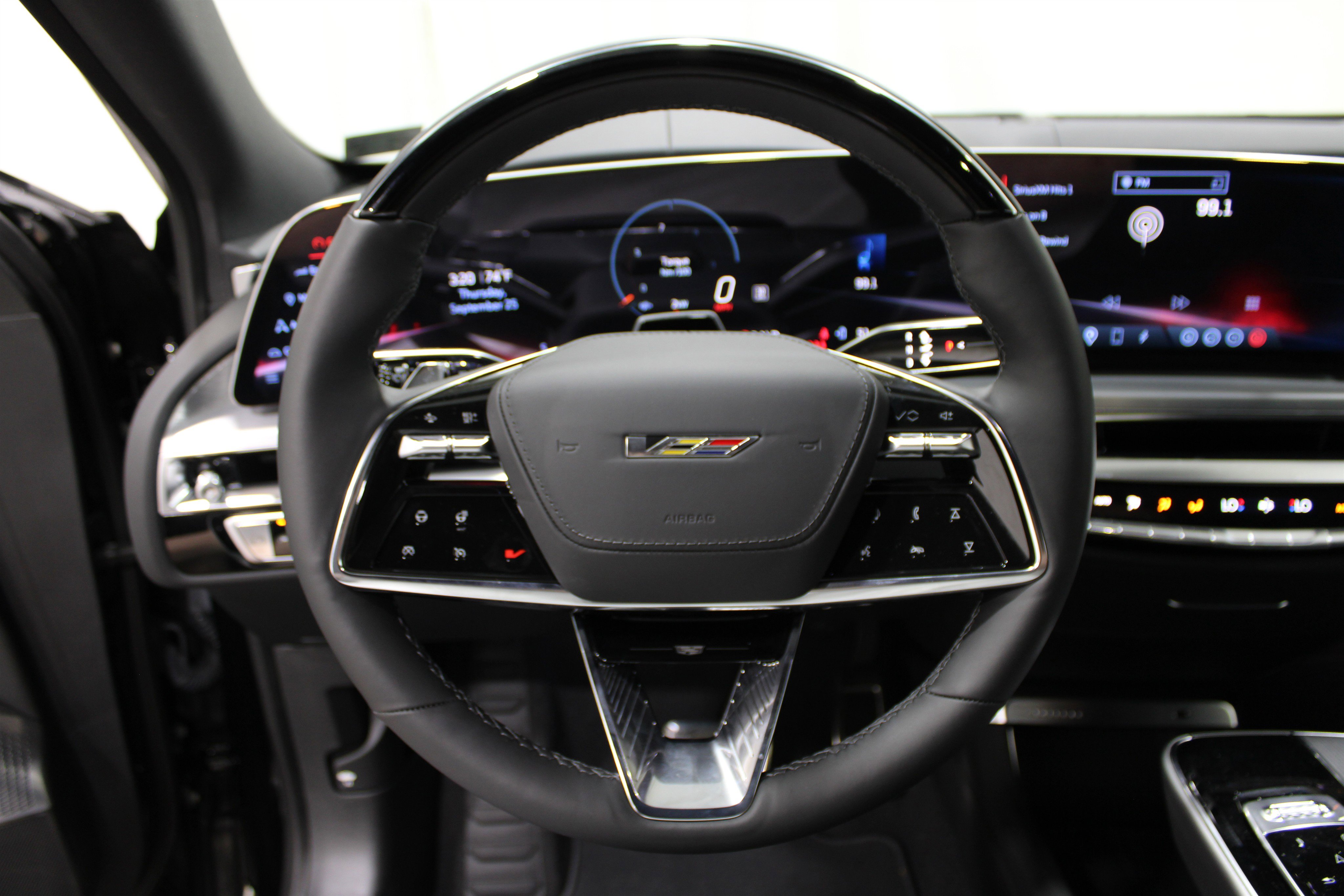 2026 Cadillac Lyriq photo 7