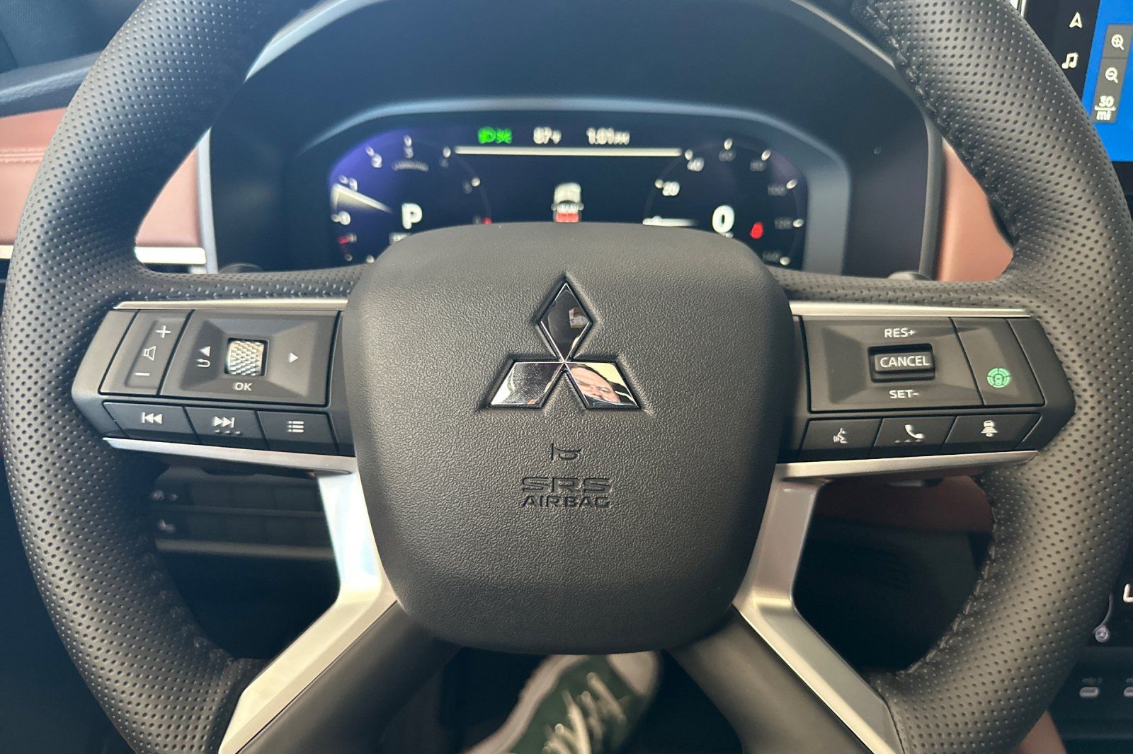 2025 Mitsubishi Outlander SEL photo 20