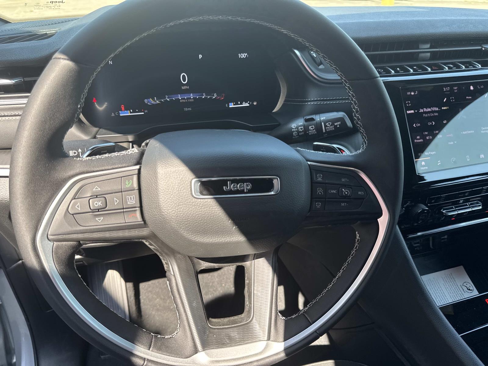 2025 Jeep Grand Cherokee Altitude photo 9