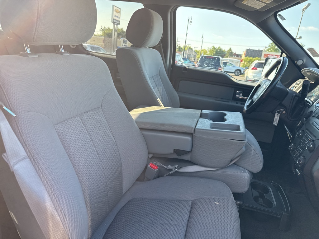 2014 Ford F-150 XLT photo 29