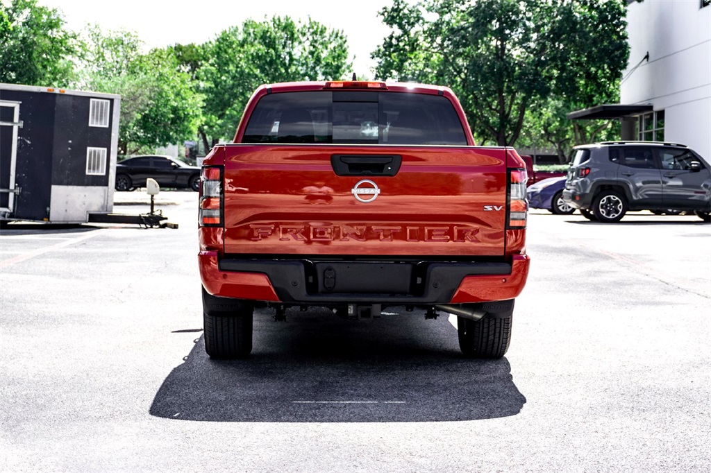 2024 Nissan Frontier SV photo 6