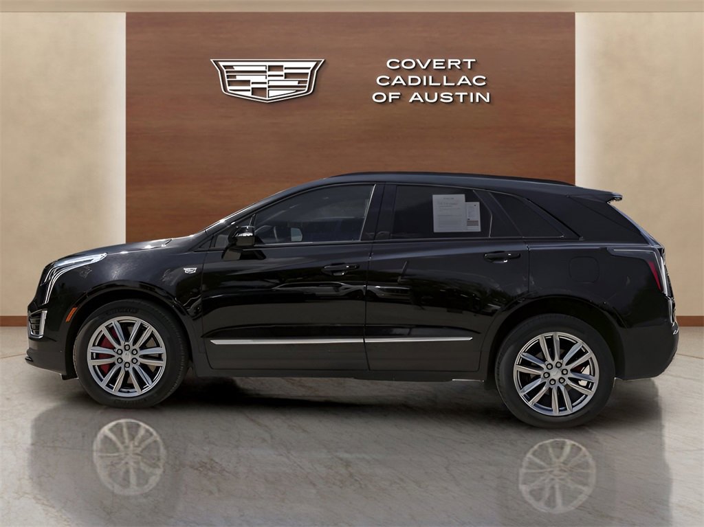 2025 Cadillac XT5 Sport photo 2