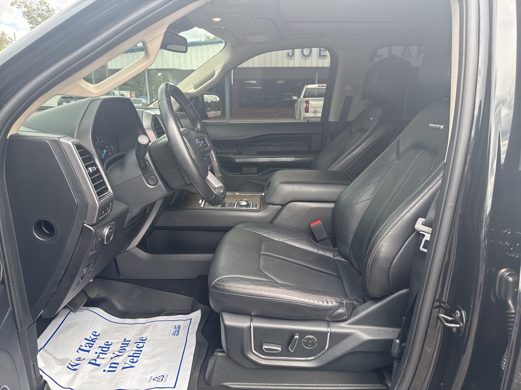 2021 Ford Expedition MAX Platinum photo 4