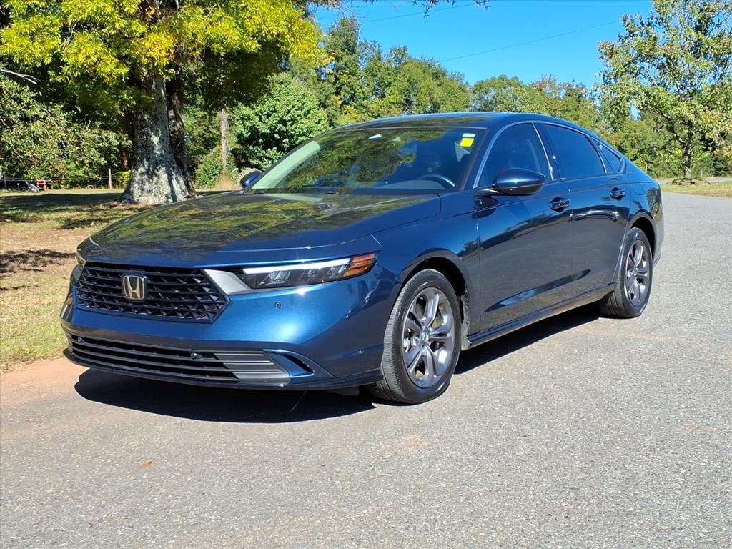 2024 Honda Accord Hybrid EX-L's photo