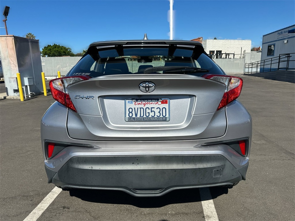 2019 Toyota C-HR XLE photo 34
