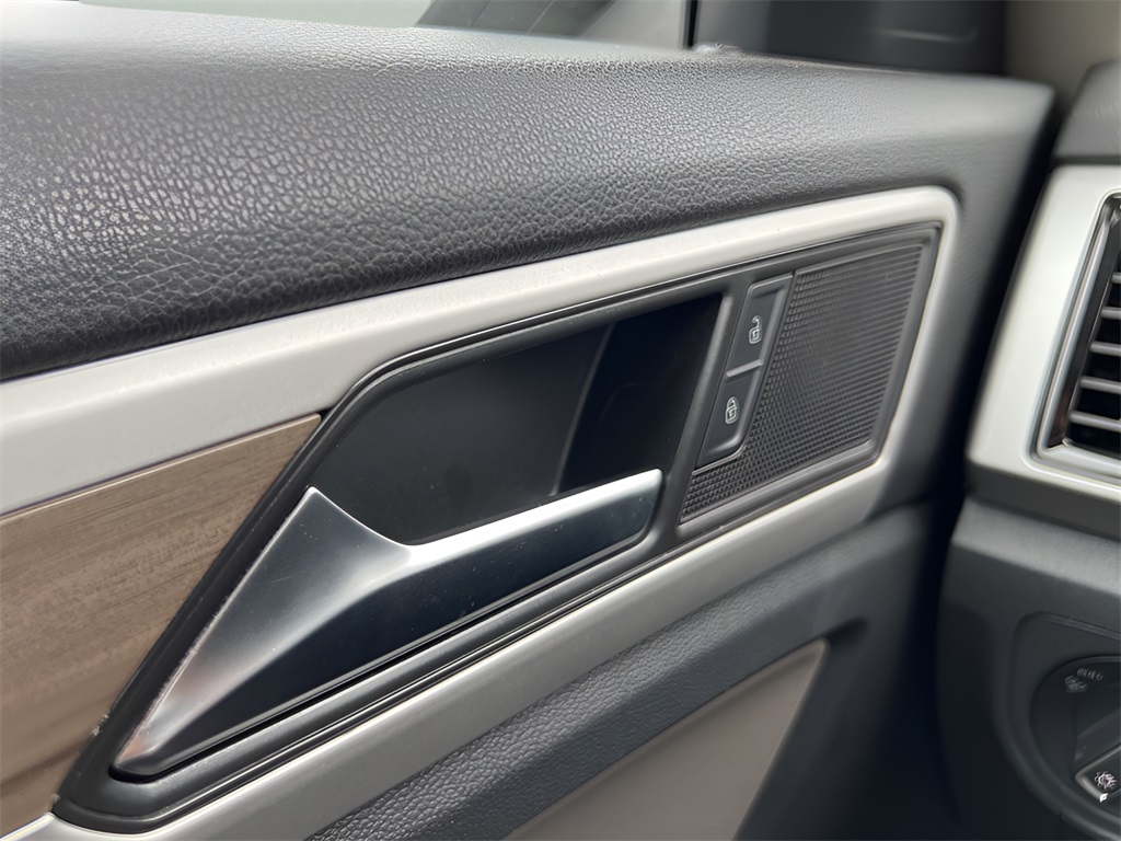 2022 Volkswagen Atlas SEL photo 33