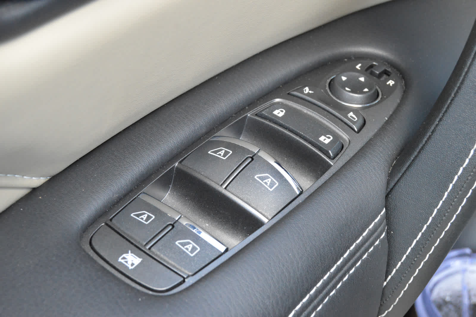 2024 Infiniti QX80 Premium Select photo 17