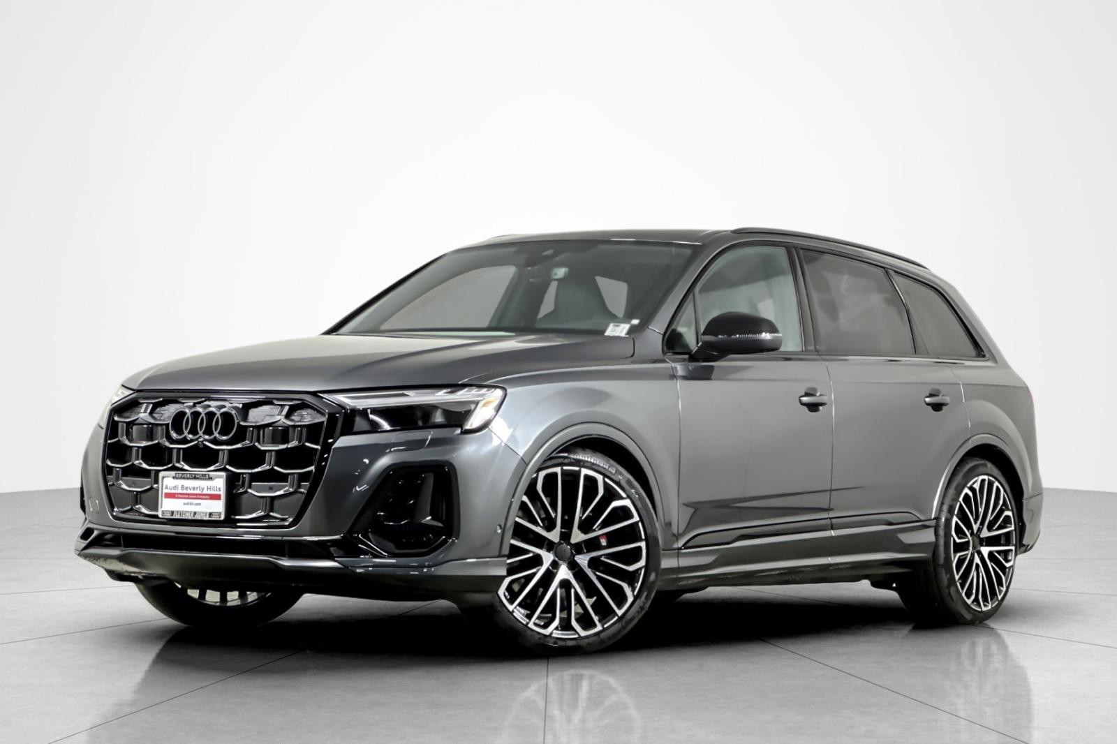 2026 Audi SQ7 Premium Plus's photo