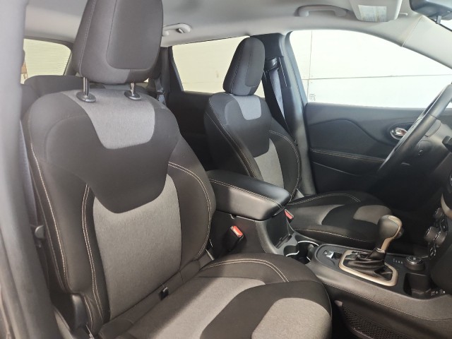 2014 Jeep Cherokee Latitude photo 10