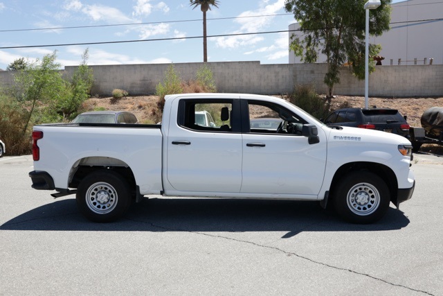 2024 Chevrolet Silverado 1500 photo 2