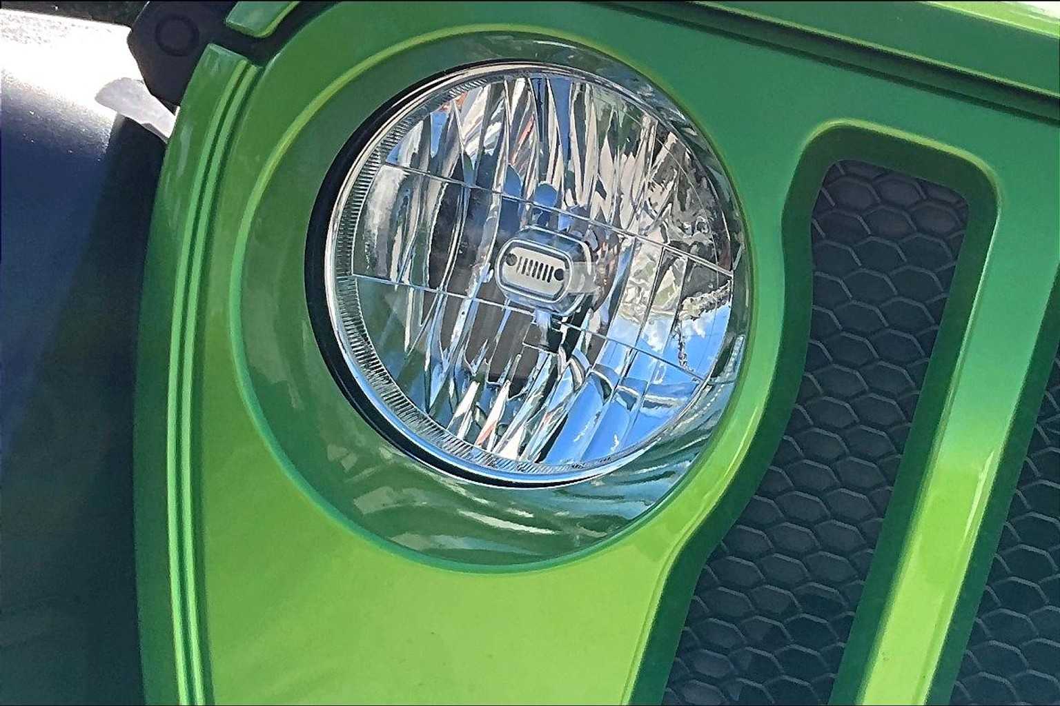 2019 Jeep Wrangler Sport S photo 24
