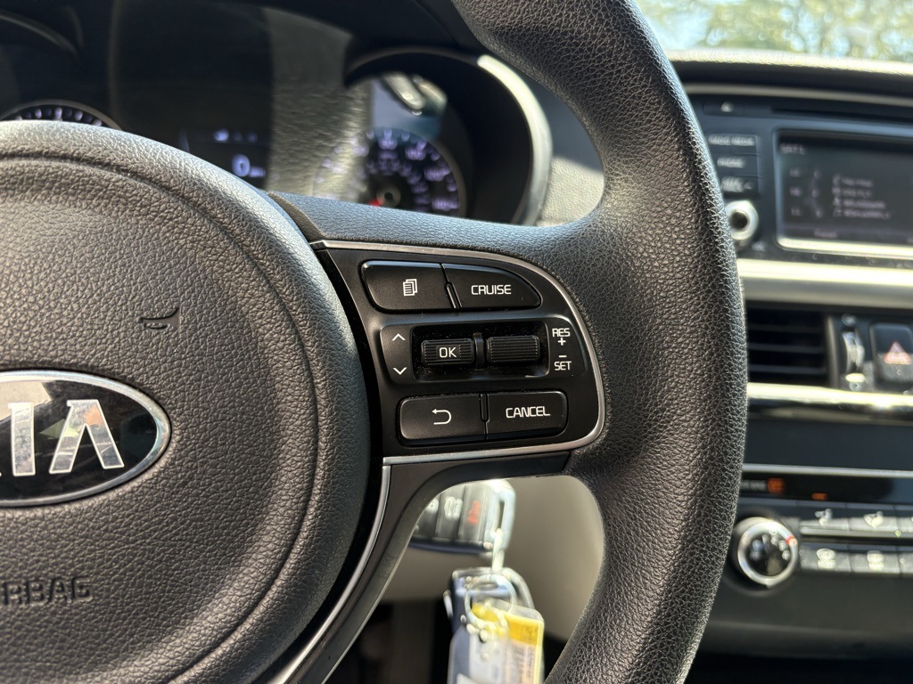 2016 Kia Optima LX photo 12