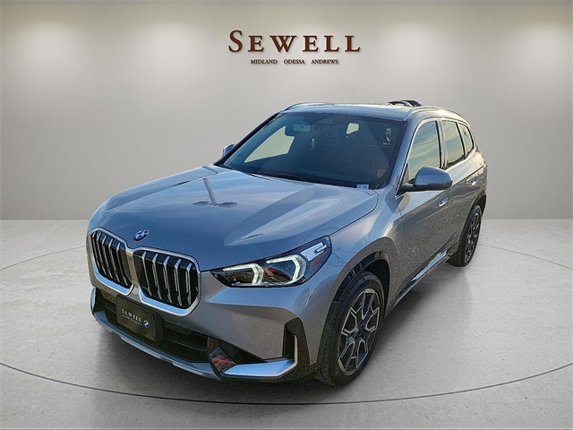 2026 BMW X1 28i's photo