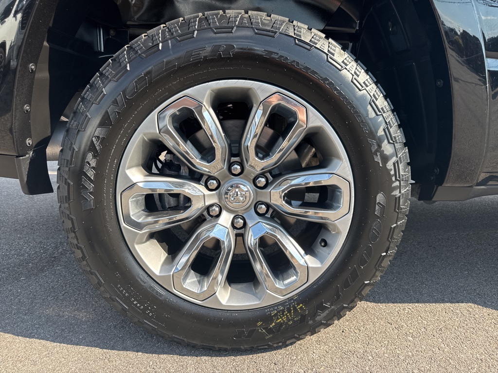 2020 Ram 1500 Laramie photo 6