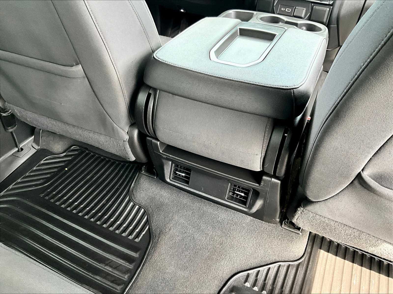 2022 Chevrolet Silverado 1500 Custom photo 23