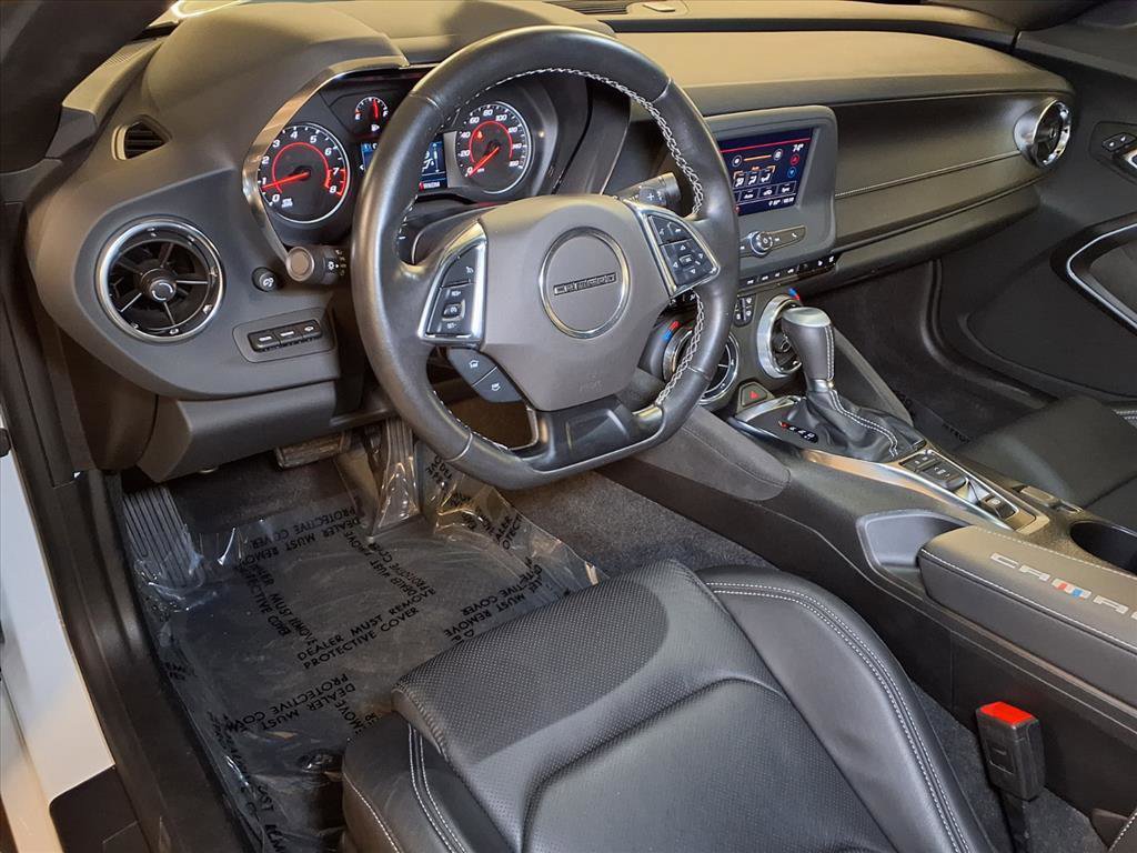 2023 Chevrolet Camaro 2LT photo 3
