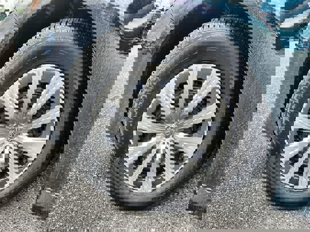 2018 Toyota Camry L photo 11