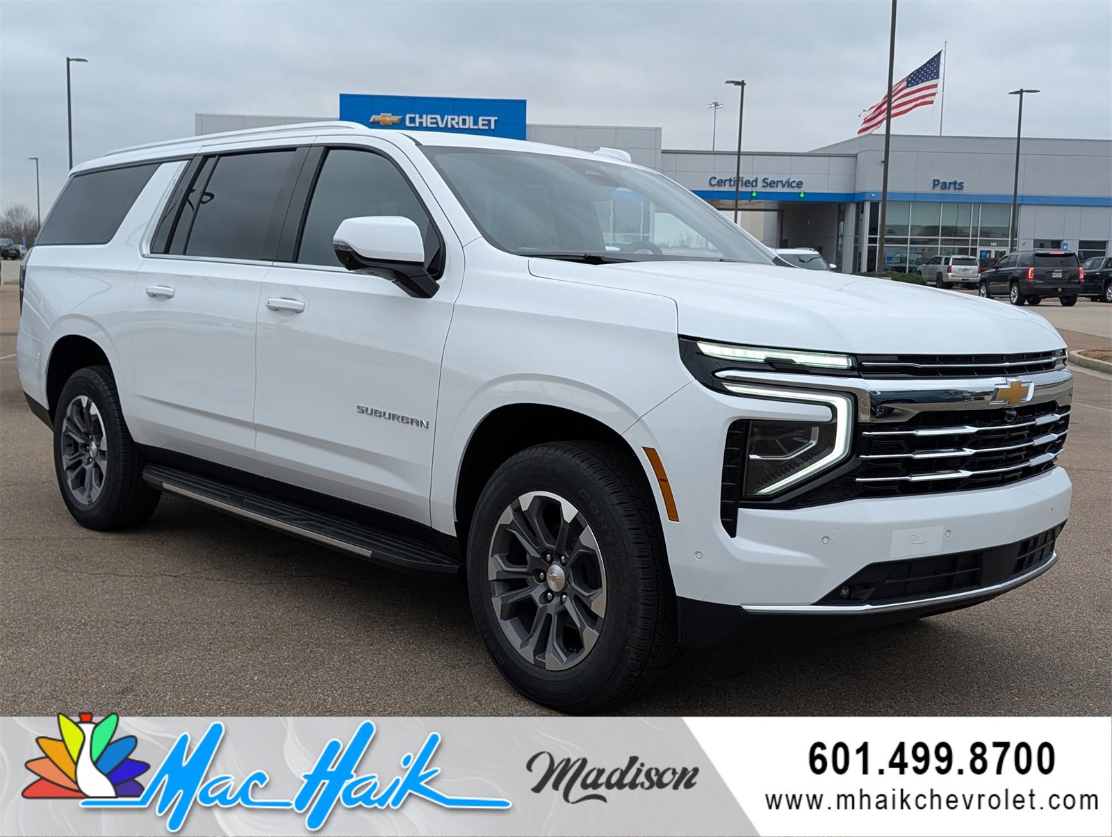 2026 Chevrolet Suburban LT's photo