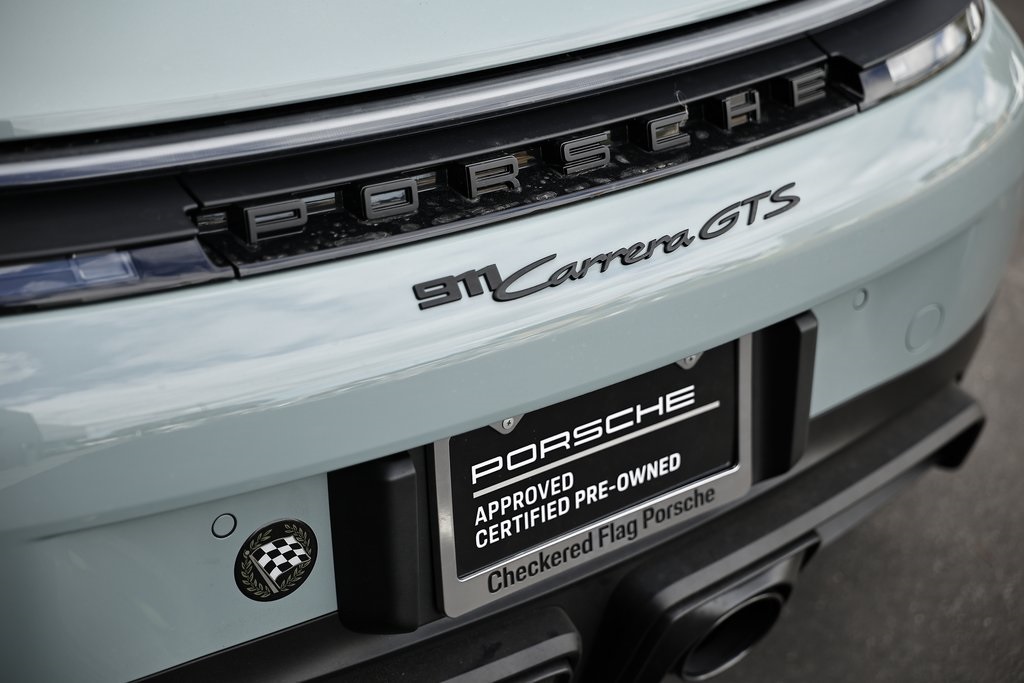 2025 Porsche 911 GTS photo 38