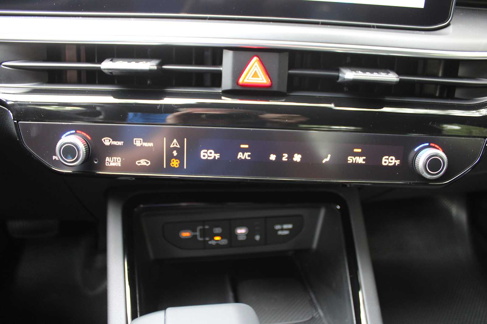 2025 Kia K5 GT-Line photo 57