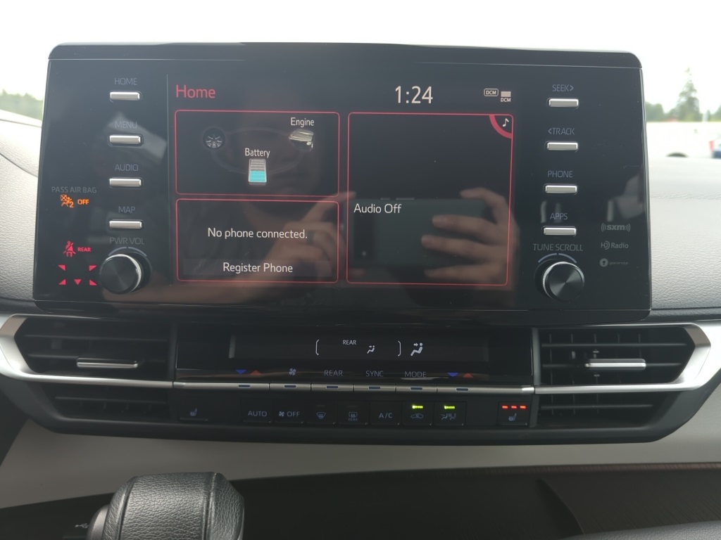 2021 Toyota Sienna XLE photo 14