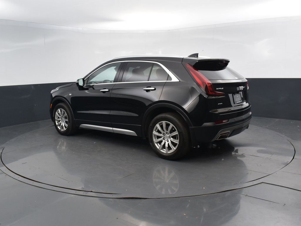 2023 Cadillac XT4 Premium Luxury photo 3
