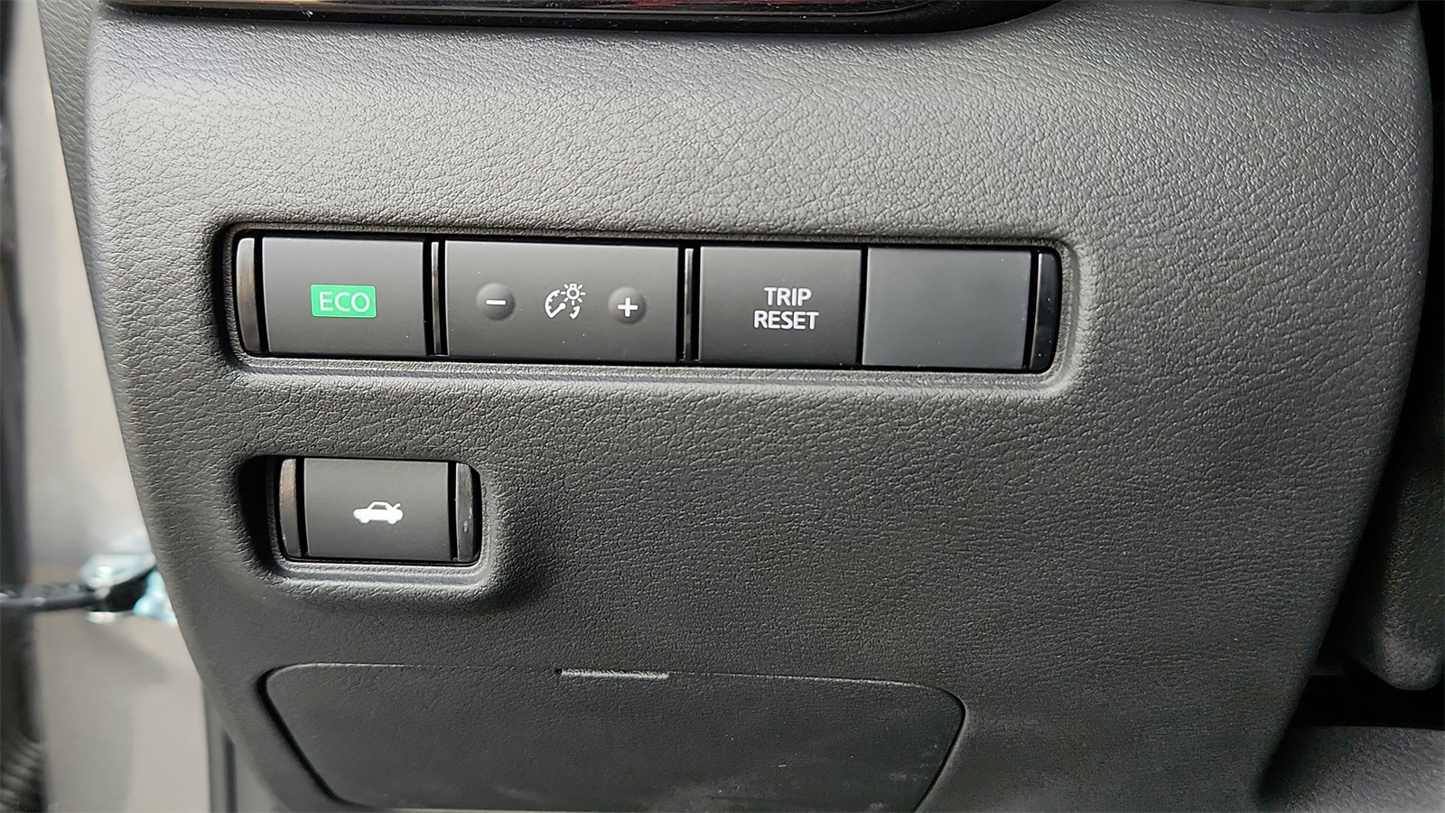 2025 Nissan Sentra SV photo 12