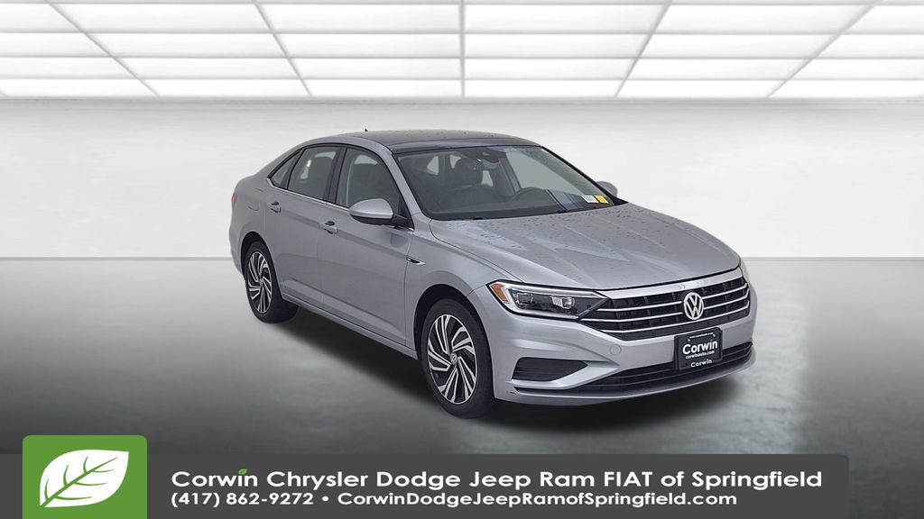 2021 Volkswagen Jetta SEL photo 3