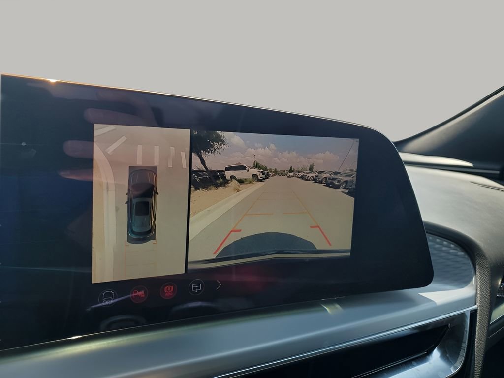 2026 Cadillac Lyriq photo 40