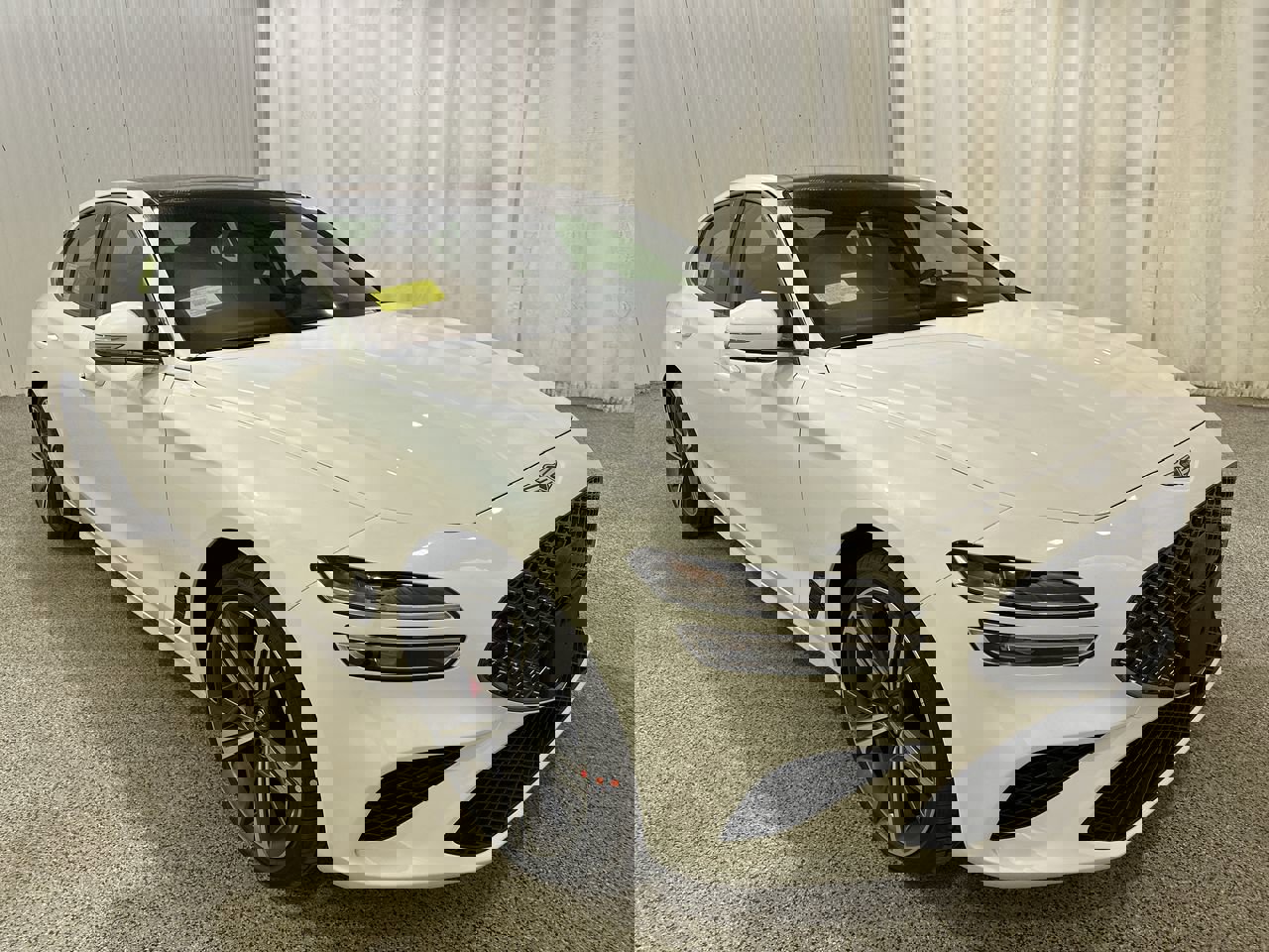 New 2025 Uyuni White Genesis 2.5T image 1